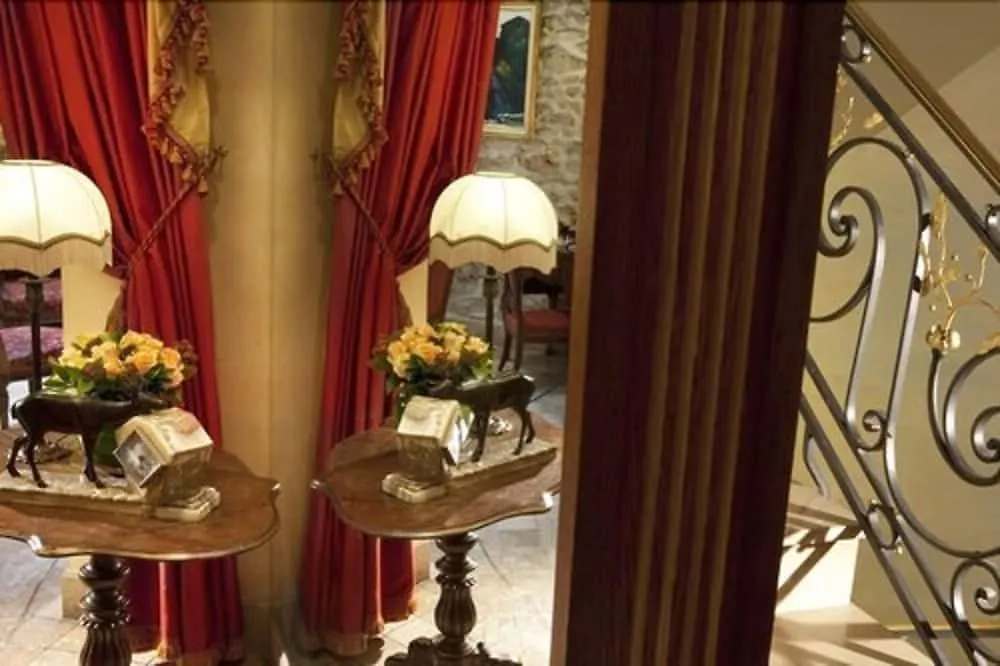 Hotel Kleber Paris & Spa 3*,