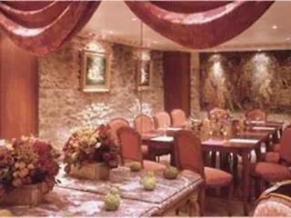 ***  Hotel Kleber Paris & Spa Франция